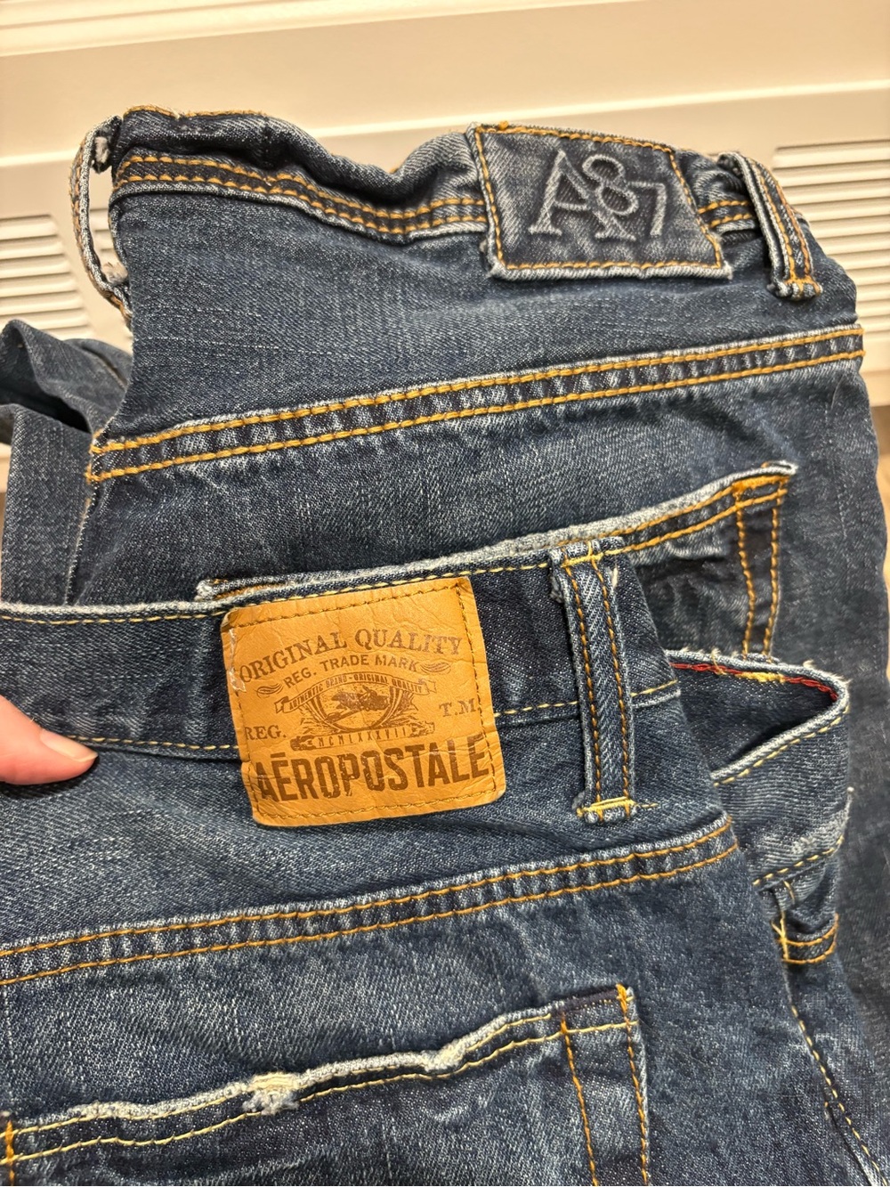 2 PAIR MENS Aeropostale Blue Denim Jeans with Leather Logo Patch 34/34 - Picture 2 of 6